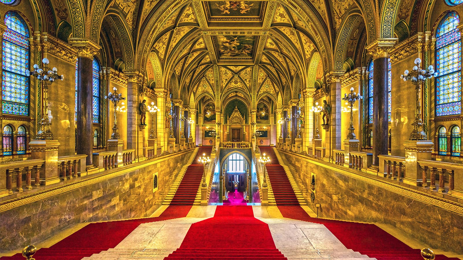 Interior-Parlamento-Budapeste 