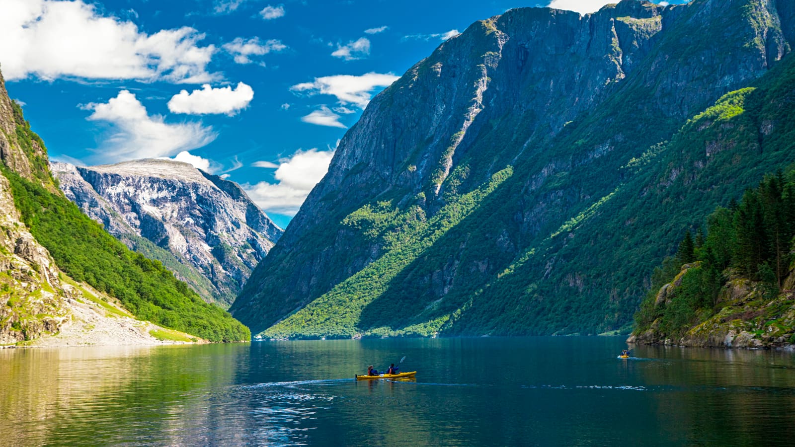 Neroyfjord-Noruega 