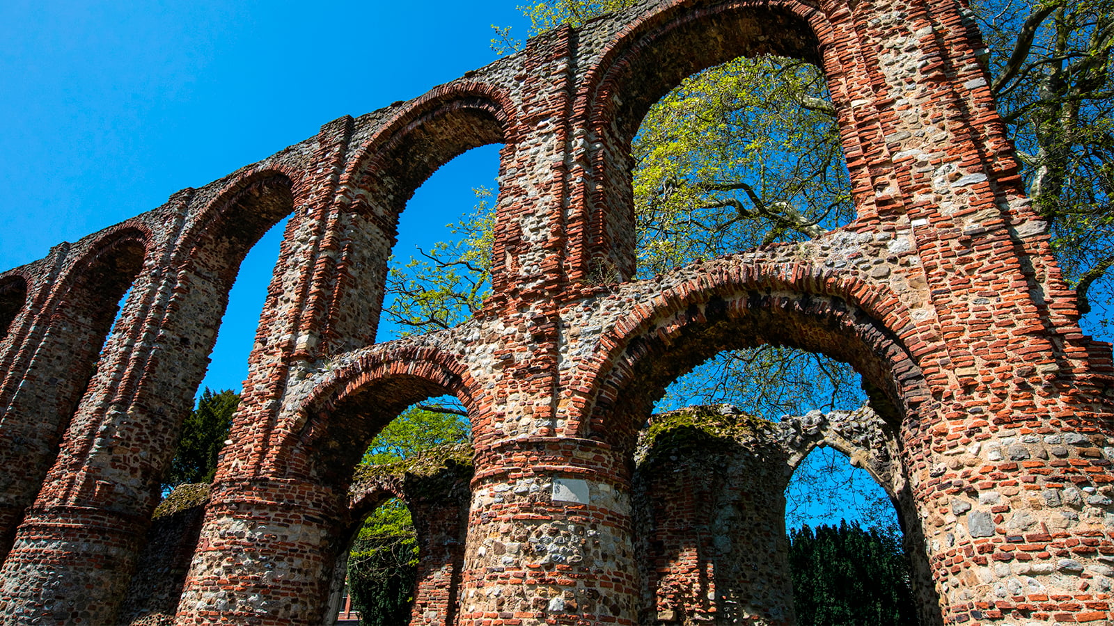 Ruinas-Romanas-em-Colchester 