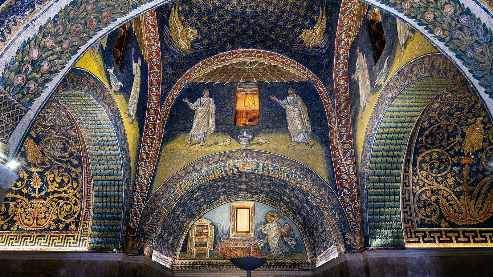 Interior-do-Mausoleu-da-Galla-Placidia 
