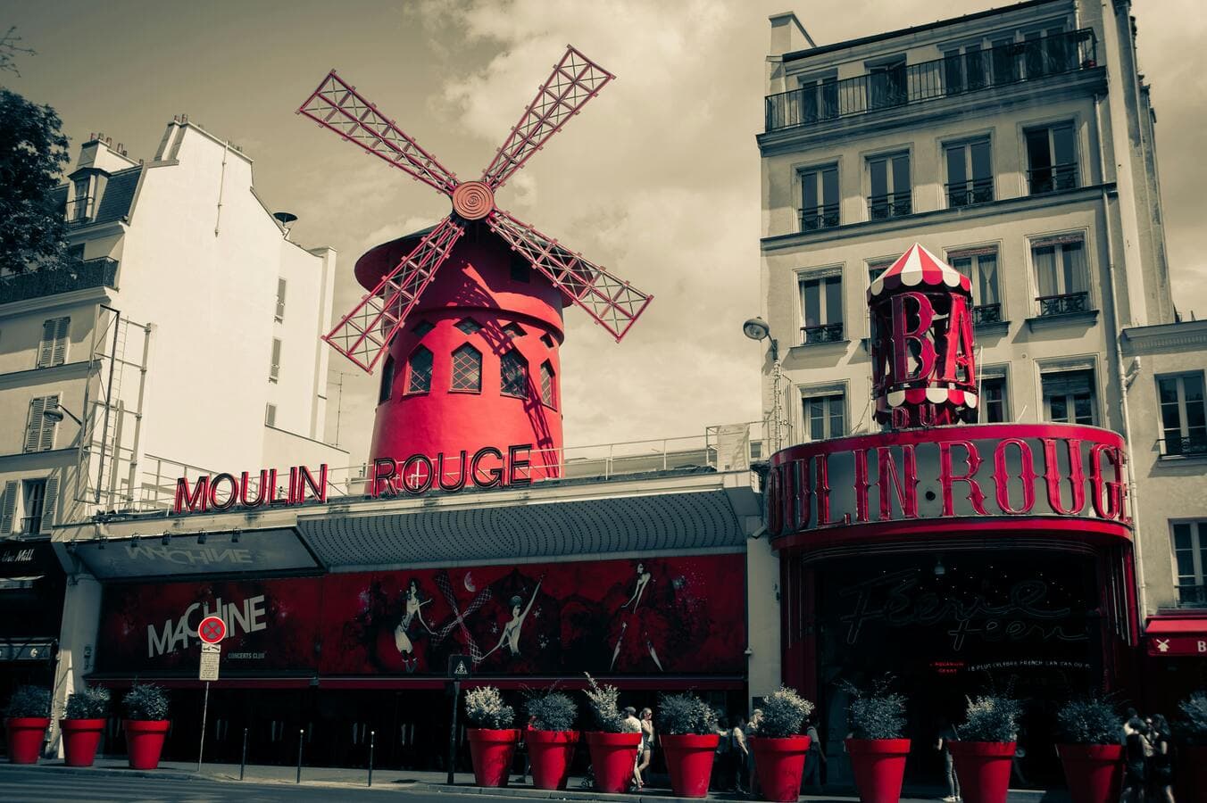 moulin-rouge-jantar-cancan 