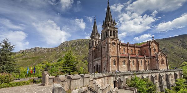 Picos da Europa - Igreja de Covadonga  