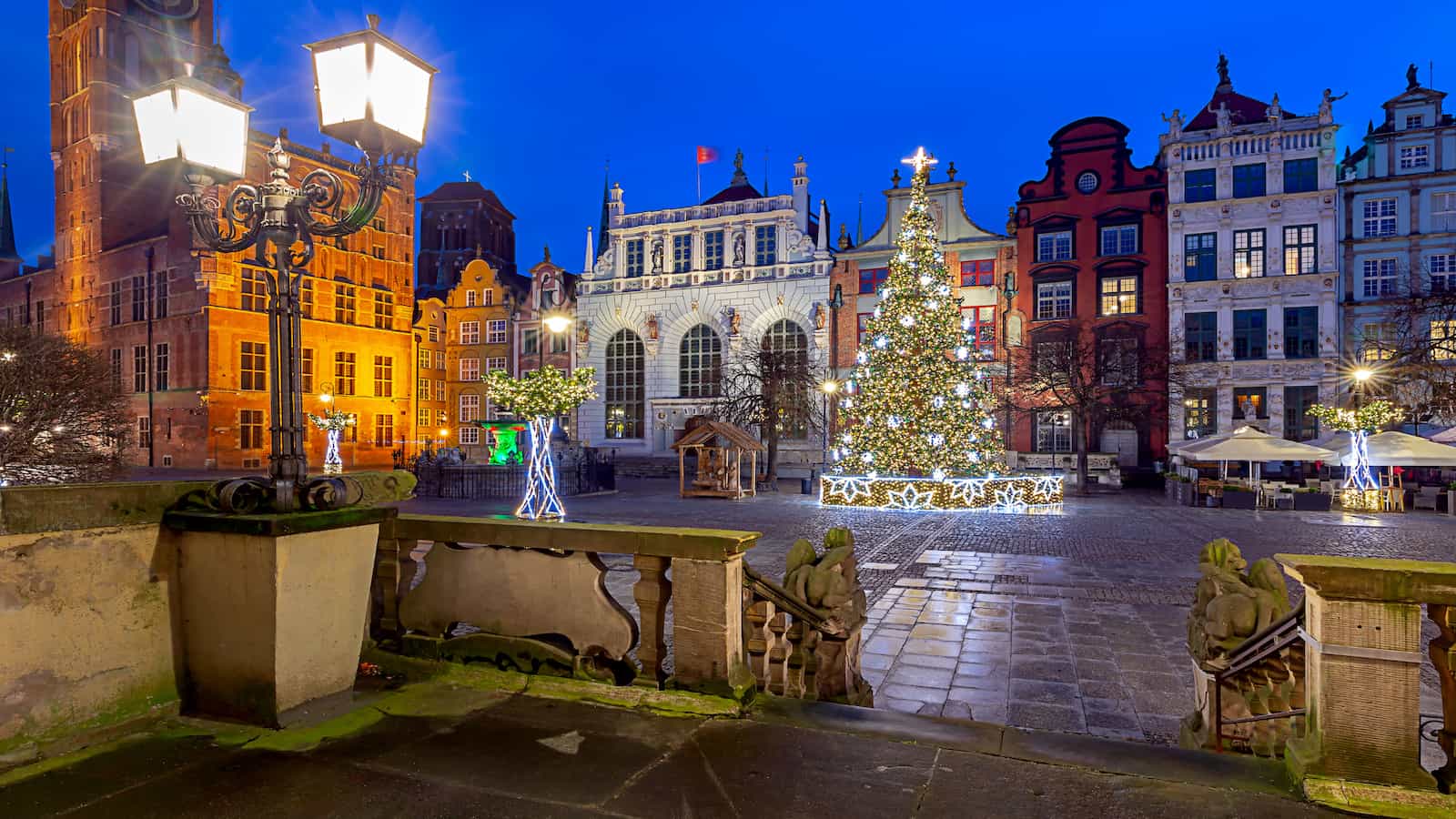 Praça-cidade-gdansk-fonte-neptuno 