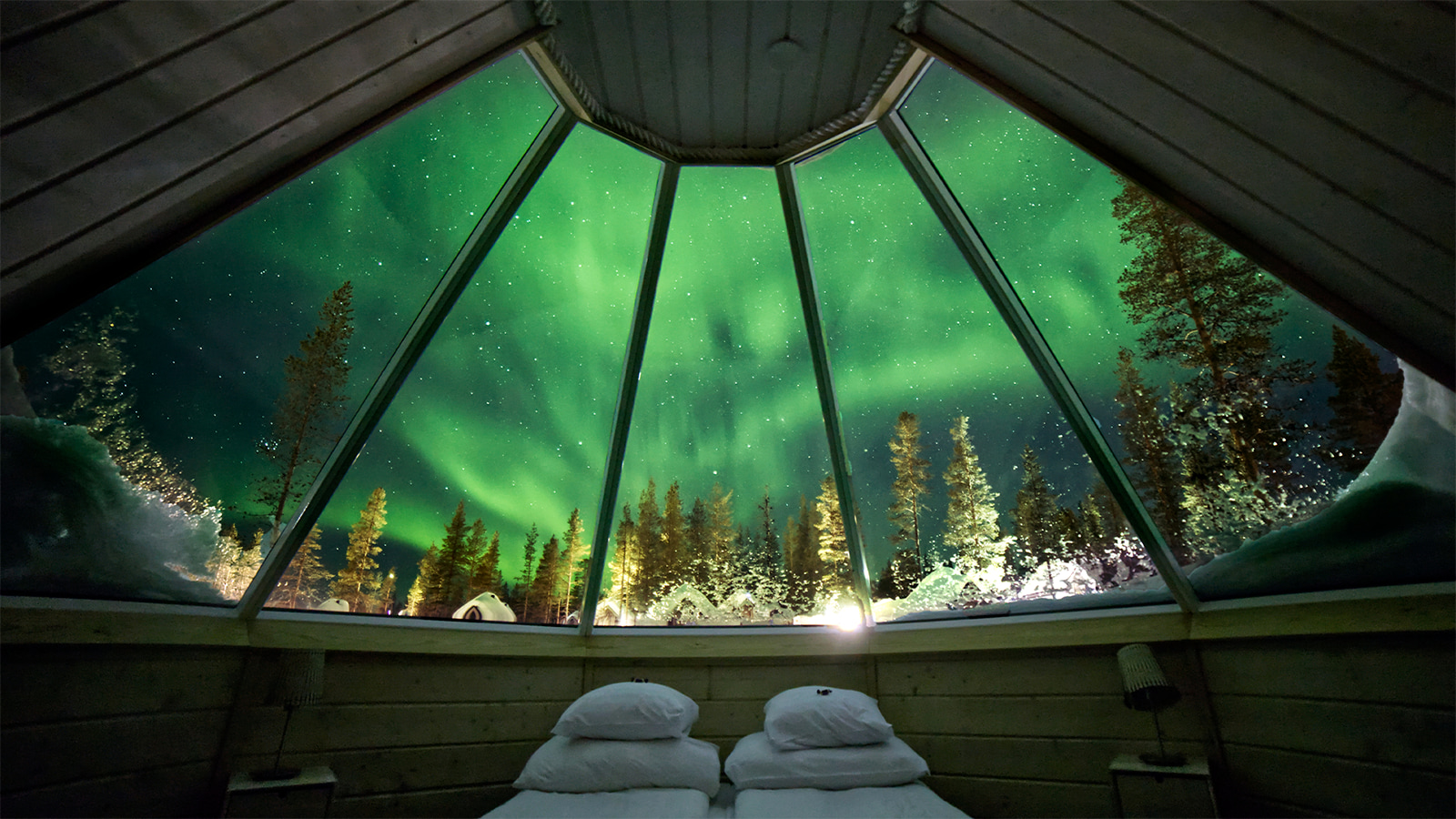 Aurora-Cabin 