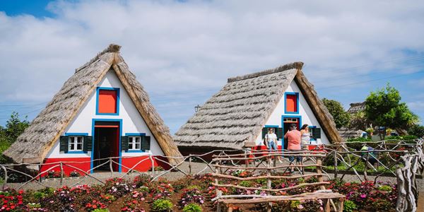 Santana-casas-típicas-madeira 