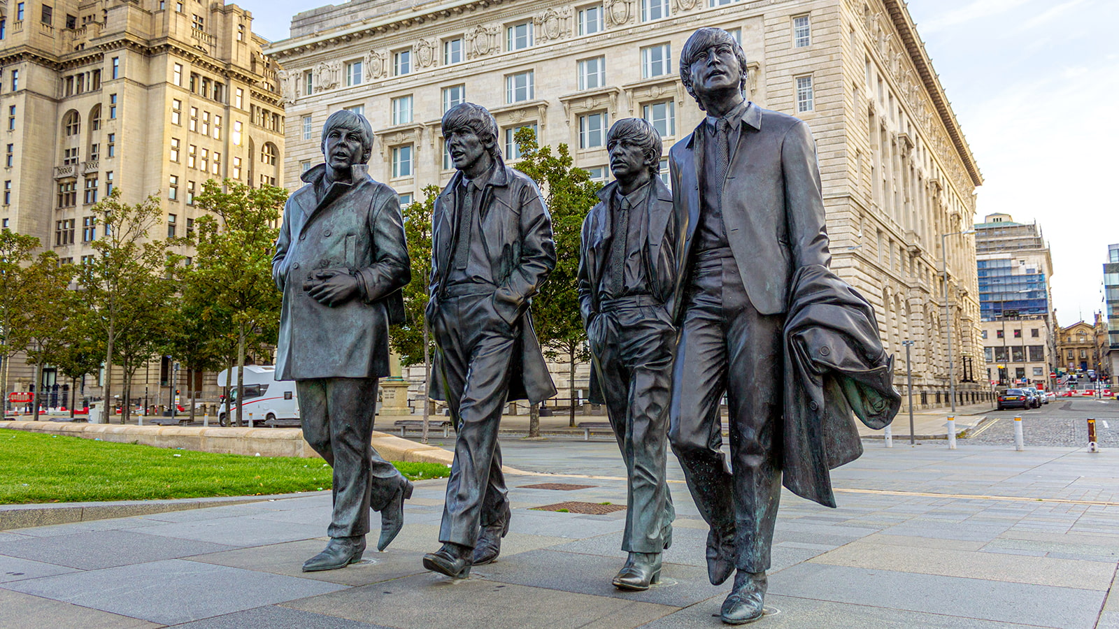 Estatua-dos-Beatles-em-Liverpool 
