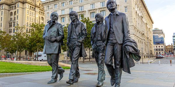 Estatua-dos-Beatles-em-Liverpool 